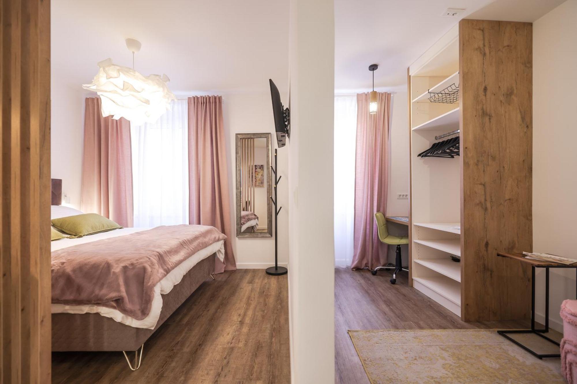 Apartment Charming In Center
